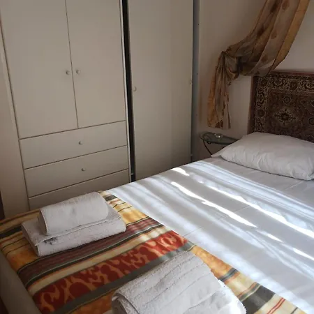 Les Trois Reines, Διαμέρισμα Αράχωβα