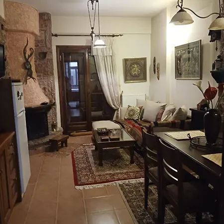 Les Trois Reines, Apartment *