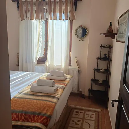 Les Trois Reines, Apartment
